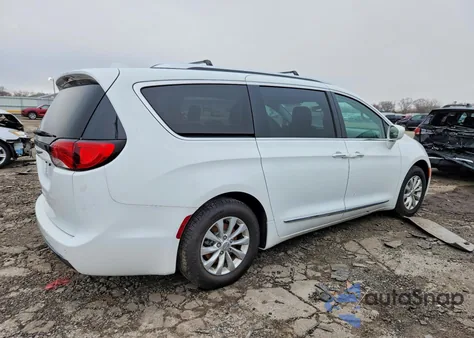 2018 Chrysler Pacifica Touring L z USA, uszkodzony, nr VIN 2C4RC1BG3JR280597